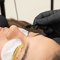 Tongkat maskara digunakan di salon kecantikan