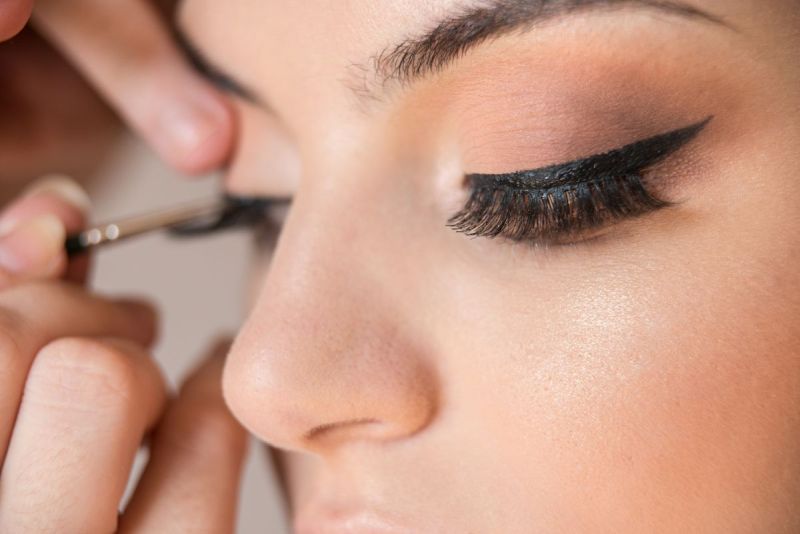 Tren riasan keren yang diciptakan untuk ekstensi bulu mata